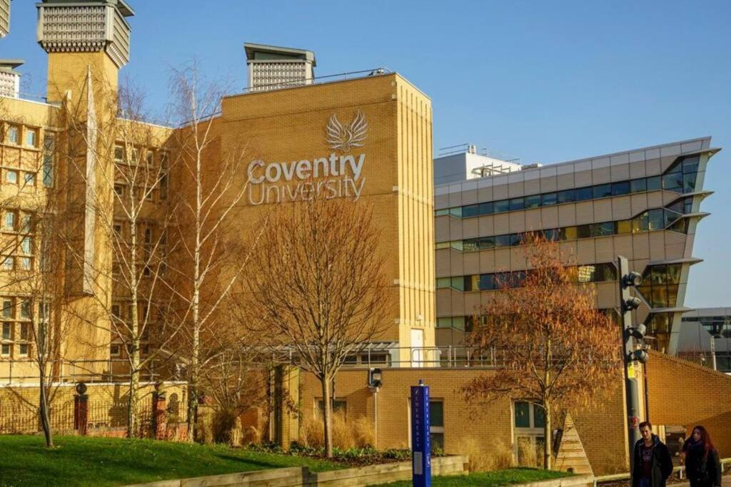 Comfortable Town House In Coventry City Centre Villa Exterior foto
