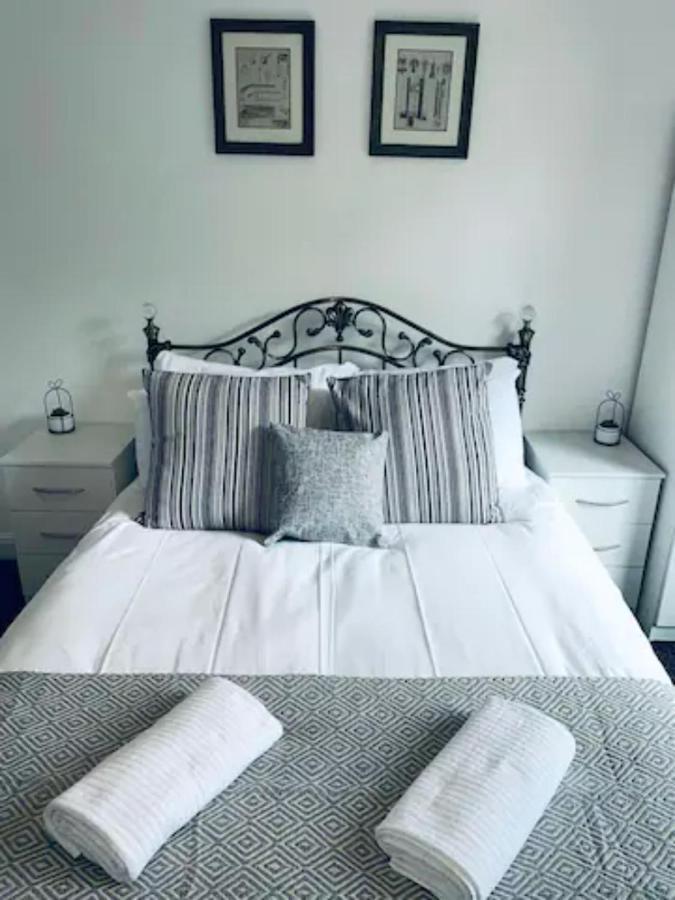 Comfortable Town House In Coventry City Centre Villa Exterior foto